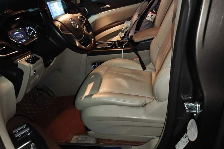 Used Buick GL8 2020 Land Cruiser Executive Class 652T Comfort Model Left Front Seat