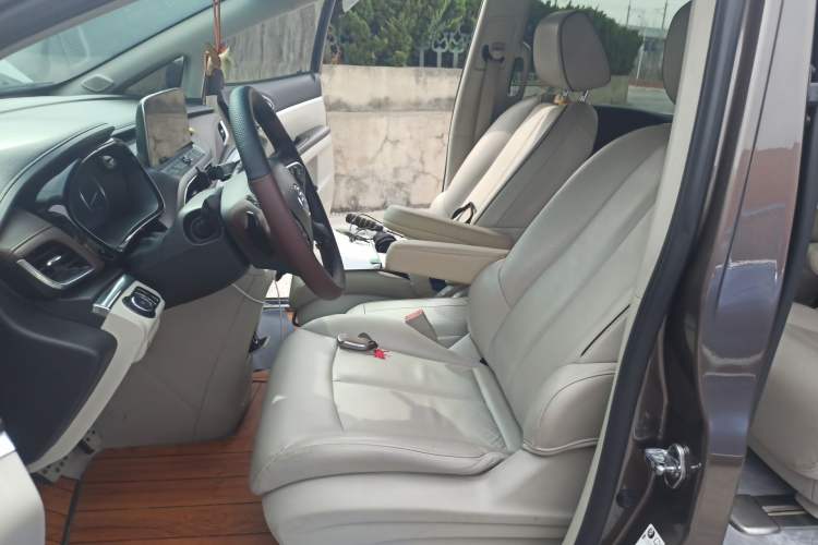 Used Buick GL8 2020 Land Business Class 652T Luxury Model Left Front Seat