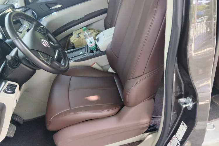 Used Buick GL8 2020 Land Business Class 652T Premium Model Left Front Seat