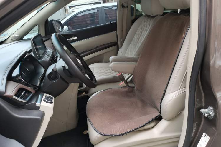 Used Buick GL8 2020 Land Cruiser Executive Class 652T Comfort Model Left Front Seat
