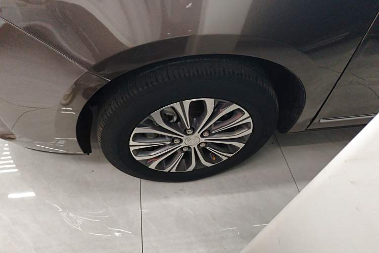 Used Buick GL8 2020 Land Business Class 652T Luxury Model Left Front Wheel Hub