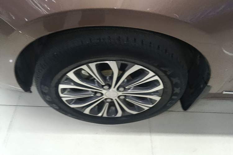 Used Buick GL8 2020 Land Business Class 652T Luxury Model Left Front Wheel Hub