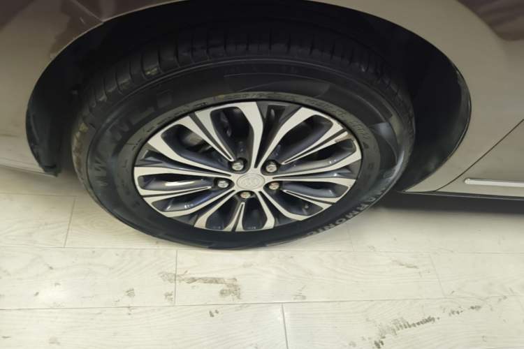Used Buick GL8 2020 Land Business Class 652T Luxury Model Left Front Wheel Hub