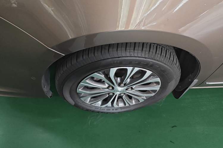 Used Buick GL8 2020 Land Business Class 652T Premium Model Left Front Wheel Hub