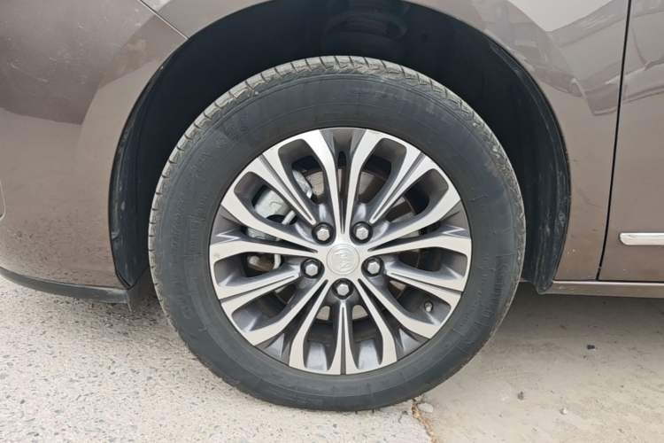 Used Buick GL8 2020 Land Business Class 652T Luxury Model Left Front Wheel Hub