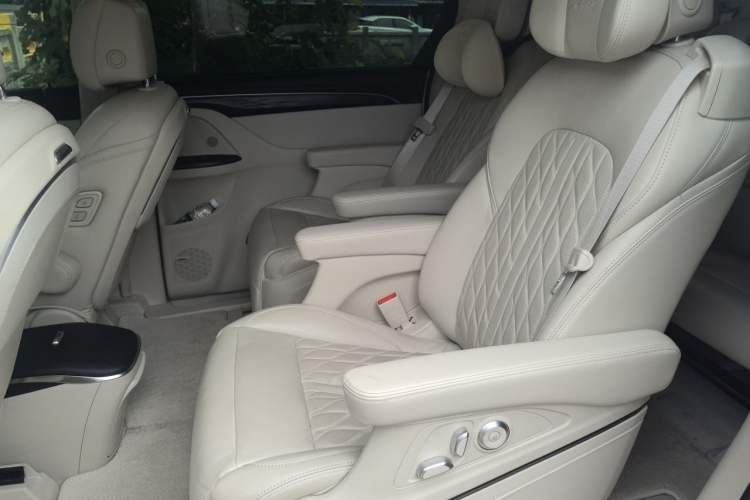 Used Buick GL8 2020 Avenir Avia 7-Seater Deluxe Edition Left Rear Seat