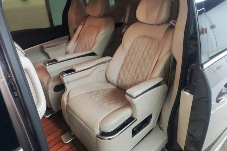 Used Buick GL8 2020 Land Business Class 652T Luxury Model Left Rear Seat