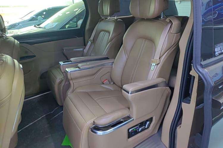 Used Buick GL8 2020 ES Land Cruiser 653T Luxury Edition Left Rear Seat