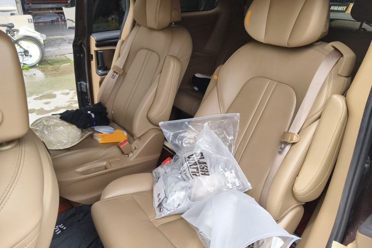 Used Buick GL8 2020 ES Land Cruiser 653T Luxury Edition Left Rear Seat