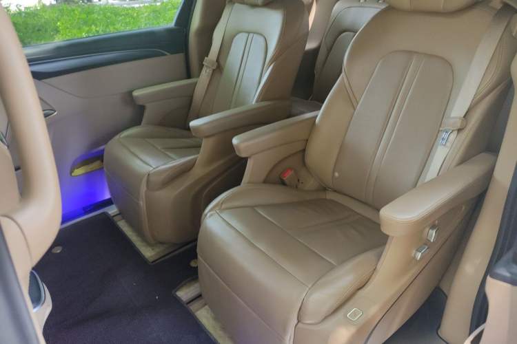 Used Buick GL8 2020 ES Land Cruiser 653T Luxury Model Left Rear Seat