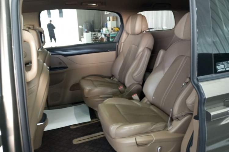 Used Buick GL8 2020 ES Land Cruiser 653T Luxury Edition Left Rear Seat