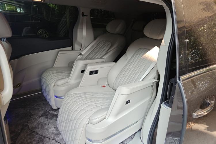 Used Buick GL8 2020 Land Business Class 652T Luxury Model Left Rear Seat