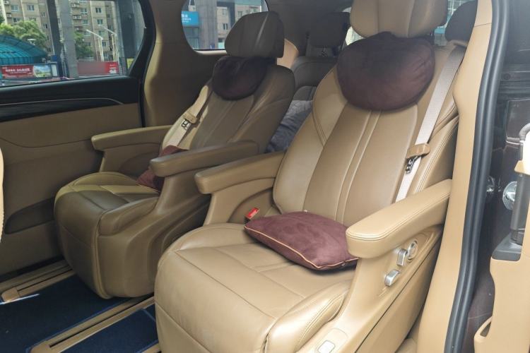 Used Buick GL8 2020 ES Land Cruiser 653T Flagship Model Left Rear Seat