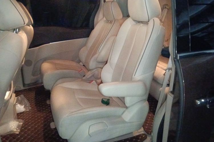 Used Buick GL8 2020 Land Business Class 652T Premium Model Left Rear Seat