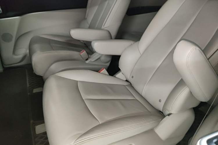 Used Buick GL8 2020 Land Business Class 652T Luxury Model Left Rear Seat