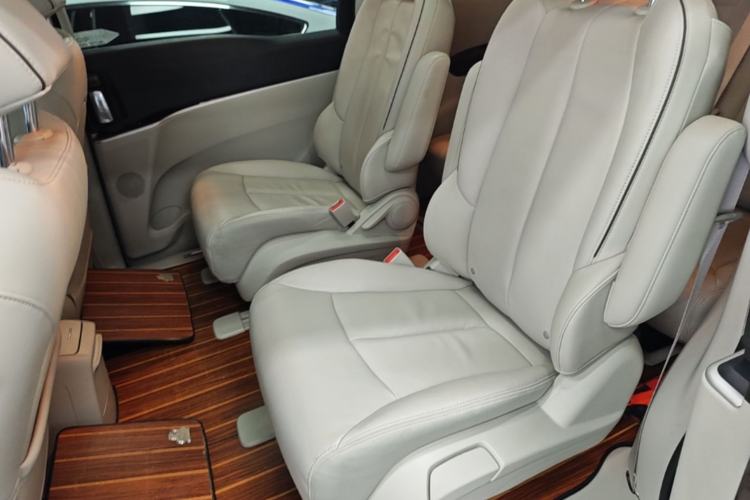 Used Buick GL8 2020 Land Business Class 652T Premium Model Left Rear Seat
