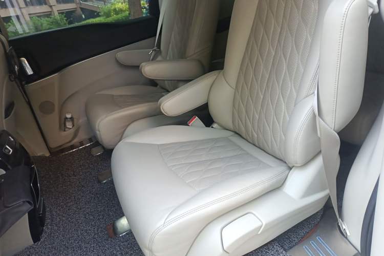 Used Buick GL8 2020 Land Cruiser Executive Class 652T Comfort Model Left Rear Seat