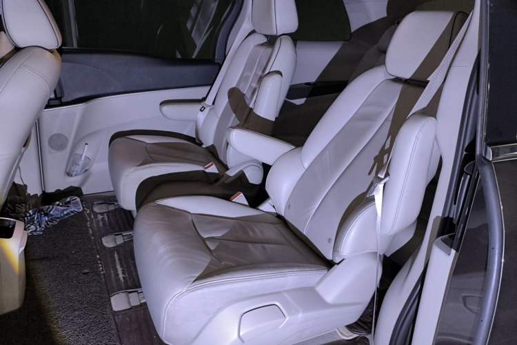 Used Buick GL8 2020 Land Business Class 652T Luxury Model Left Rear Seat