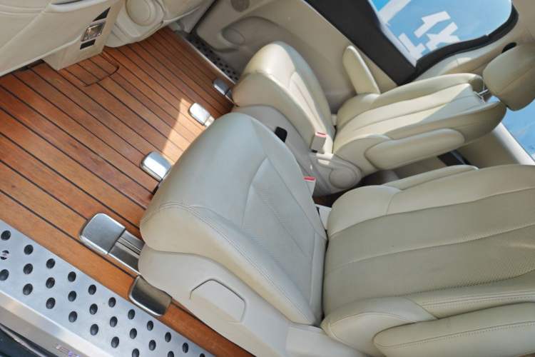 Used Buick GL8 2020 Land Cruiser Executive Class 652T Comfort Model Left Rear Seat