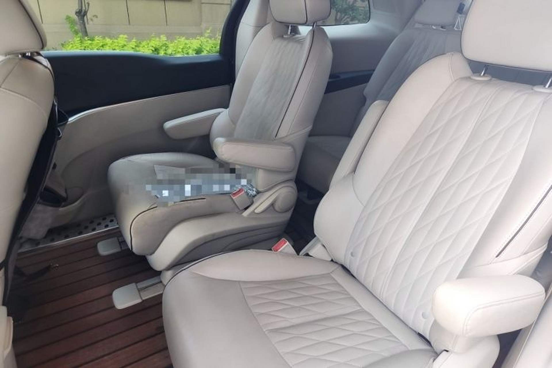 Used Buick GL8 2020 Land Business Class 652T Luxury Model Left Rear Seat