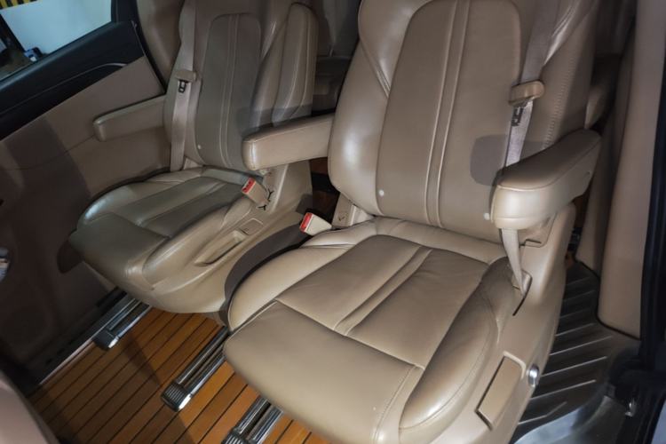 Used Buick GL8 2020 ES Land Cruiser 653T Luxury Edition Left Rear Seat