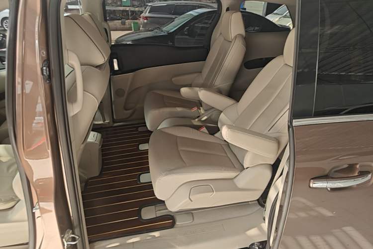 Used Buick GL8 2020 Land Business Class 652T Luxury Model Left Rear Seat