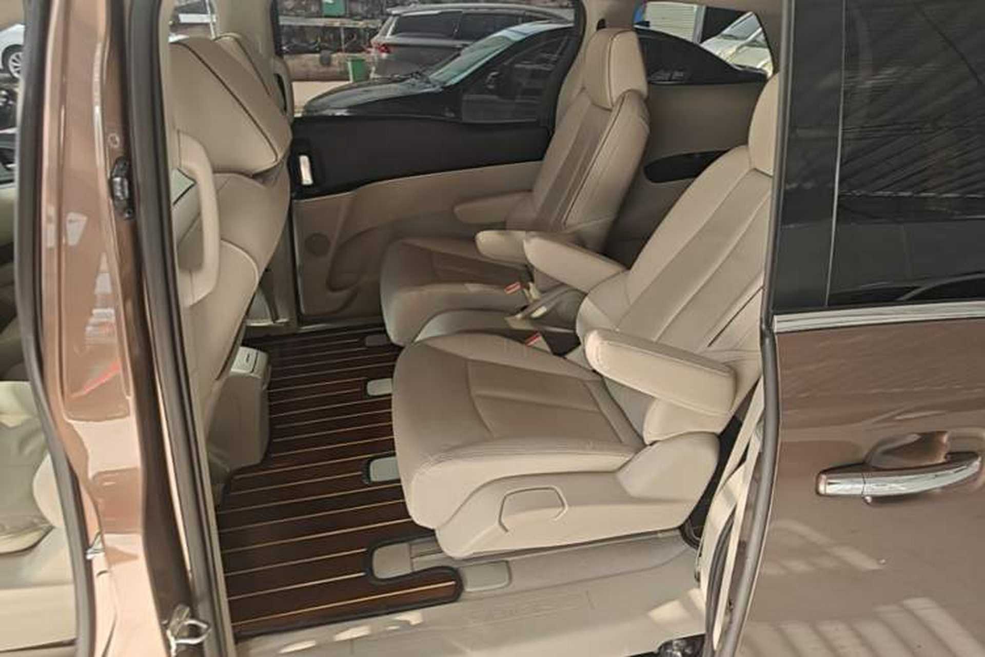 Used Buick GL8 2020 Land Business Class 652T Luxury Model Left Rear Seat