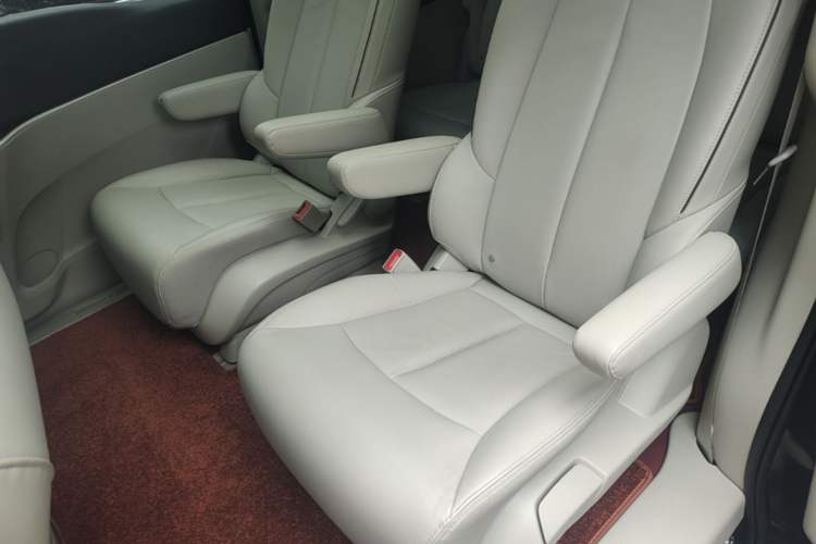 Used Buick GL8 2020 Land Business Class 652T Premium Model Left Rear Seat