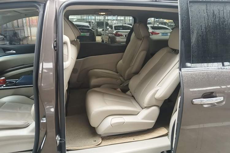 Used Buick GL8 2020 Land Business Class 652T Luxury Model Left Rear Seat