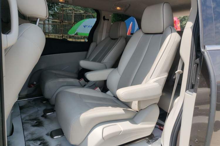 Used Buick GL8 2020 Land Business Class 652T Premium Model Left Rear Seat