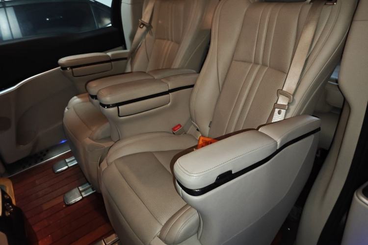 Used Buick GL8 2020 Land Cruiser Executive Class 652T Comfort Model Left Rear Seat