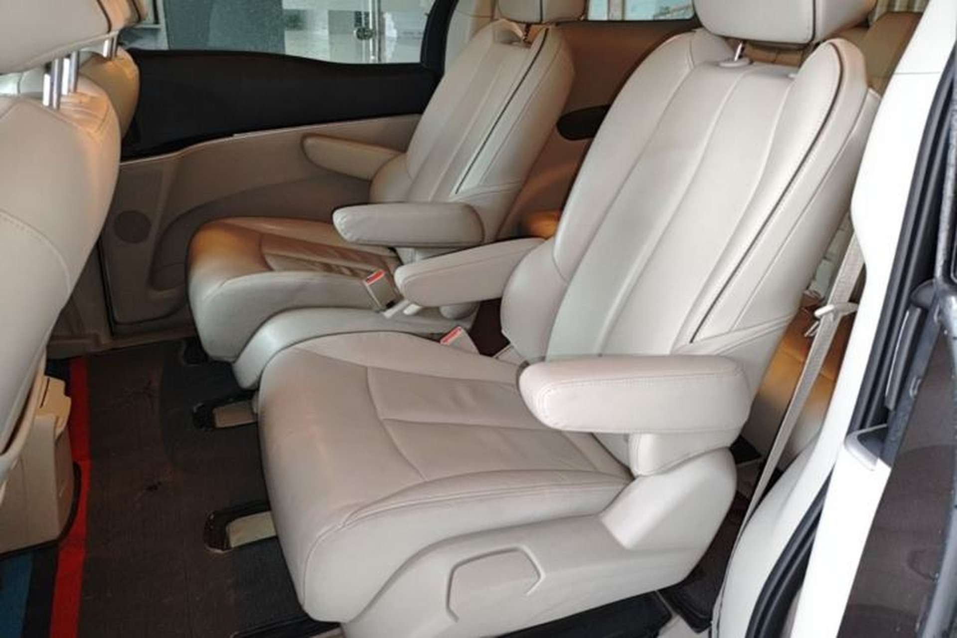 Used Buick GL8 2020 Land Business Class 652T Premium Model Left Rear Seat