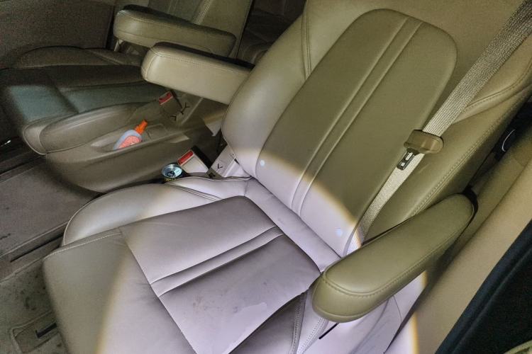 Used Buick GL8 2020 ES Land Cruiser 653T Luxury Edition Left Rear Seat
