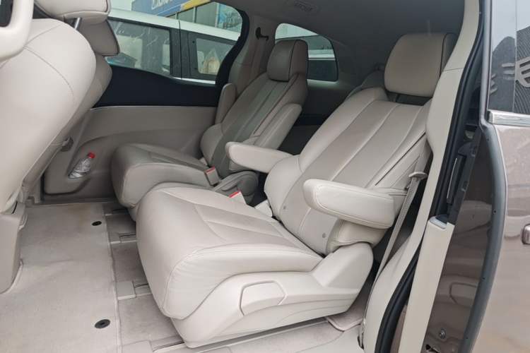 Used Buick GL8 2020 Land Business Class 652T Luxury Model Left Rear Seat