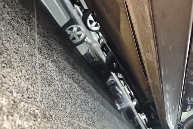 Used Buick GL8 2020 Land Business Class 652T Premium Model Left Side Sill