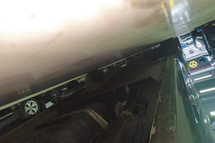 Used Buick GL8 2020 Land Business Class 652T Luxury Model Left Side Sill