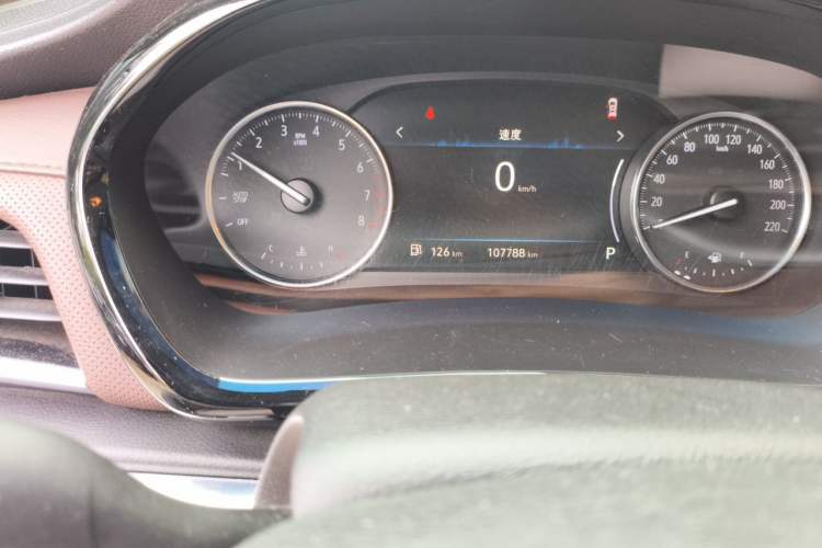 Used Buick GL8 2020 Land Cruiser Executive Class 652T Comfort Model Odometer Close Up