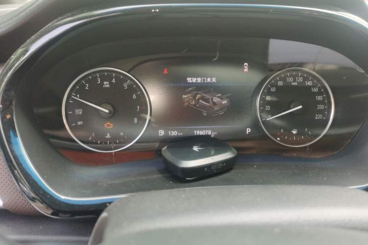 Used Buick GL8 2020 Land Business Class 652T Luxury Model Odometer Close Up
