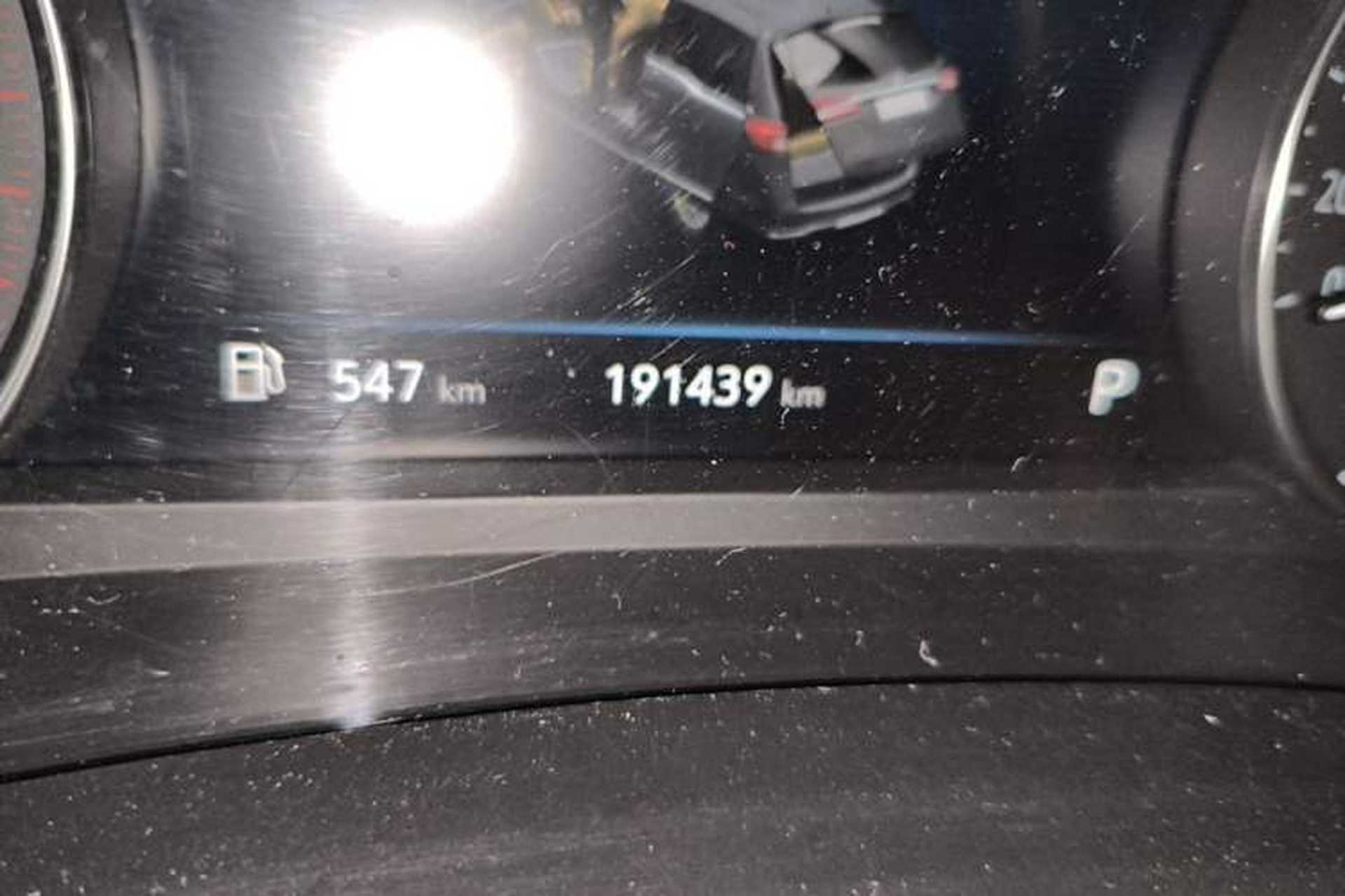 Used Buick GL8 2020 Land Business Class 652T Luxury Model Odometer Close Up