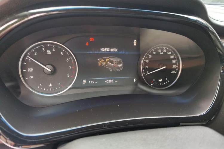 Used Buick GL8 2020 Land Cruiser Executive Class 652T Comfort Model Odometer Close Up