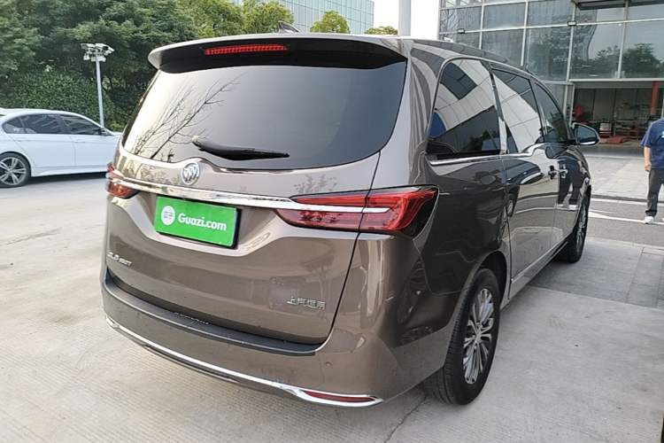 Used Buick GL8 2020 Land Business Class 652T Luxury Model Rear Right 45 Deg
