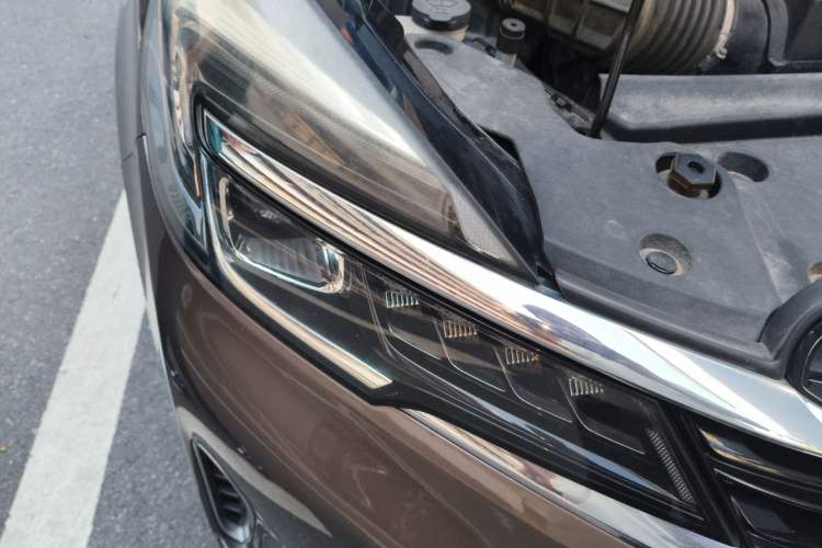 Used Buick GL8 2020 Land Business Class 652T Luxury Model Right Front Headlight
