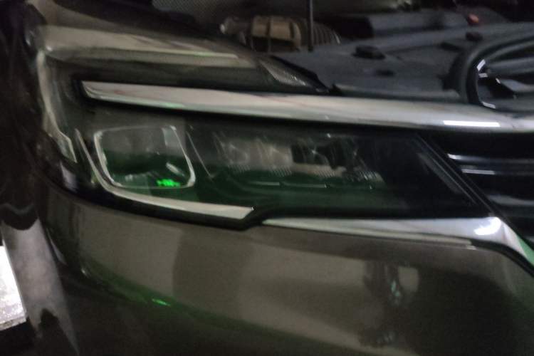 Used Buick GL8 2020 Land Business Class 652T Luxury Model Right Front Headlight