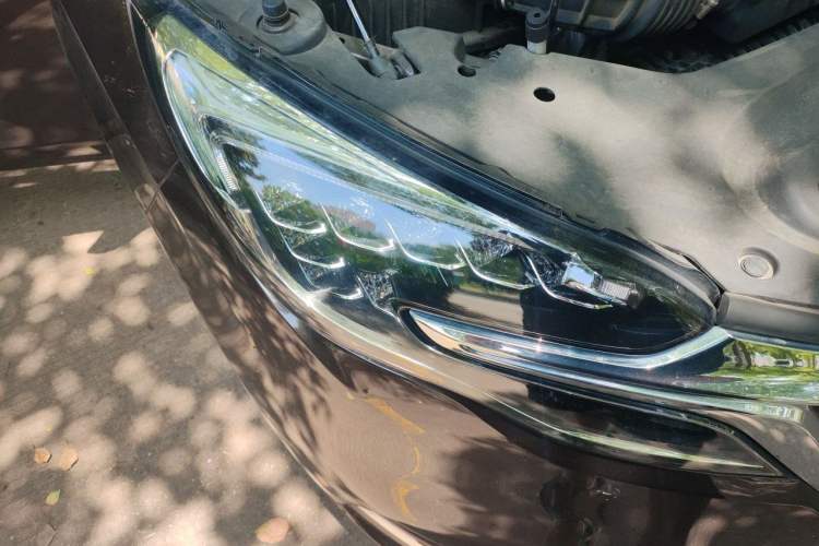 Used Buick GL8 2020 ES Land Cruiser 653T Luxury Model Right Front Headlight