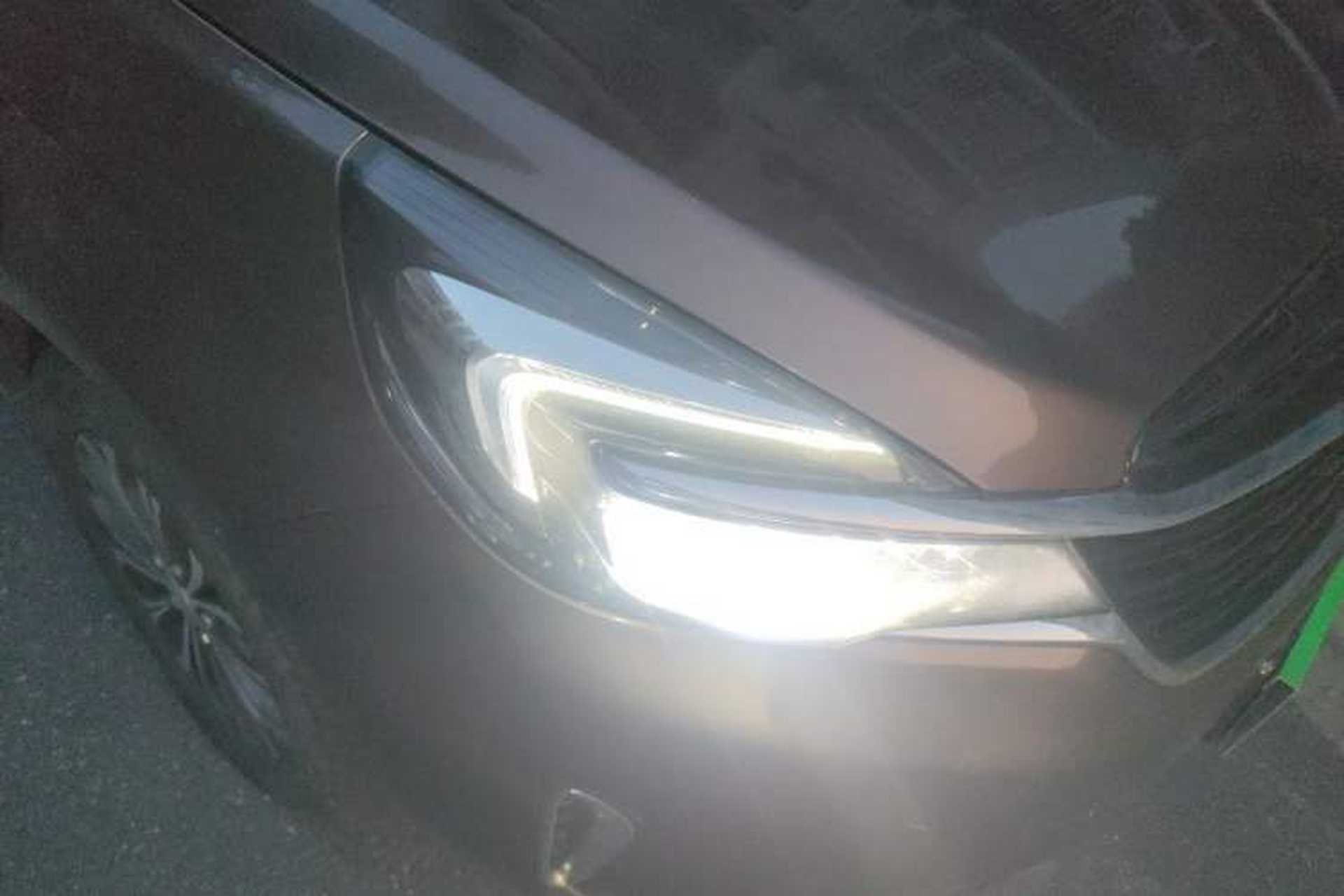 Used Buick GL8 2020 Land Business Class 652T Luxury Model Right Front Headlight