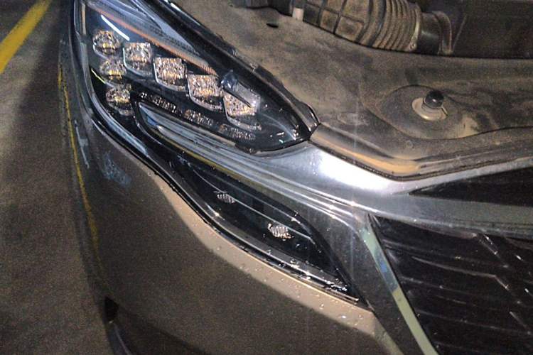 Used Buick GL8 2020 ES Land Cruiser 653T Smart Flagship Model Right Front Headlight