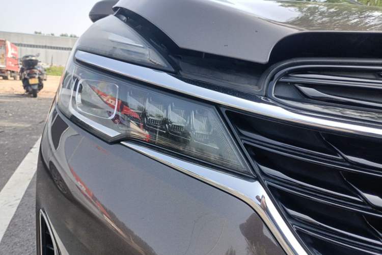 Used Buick GL8 2020 Land Business Class 652T Luxury Model Right Front Headlight