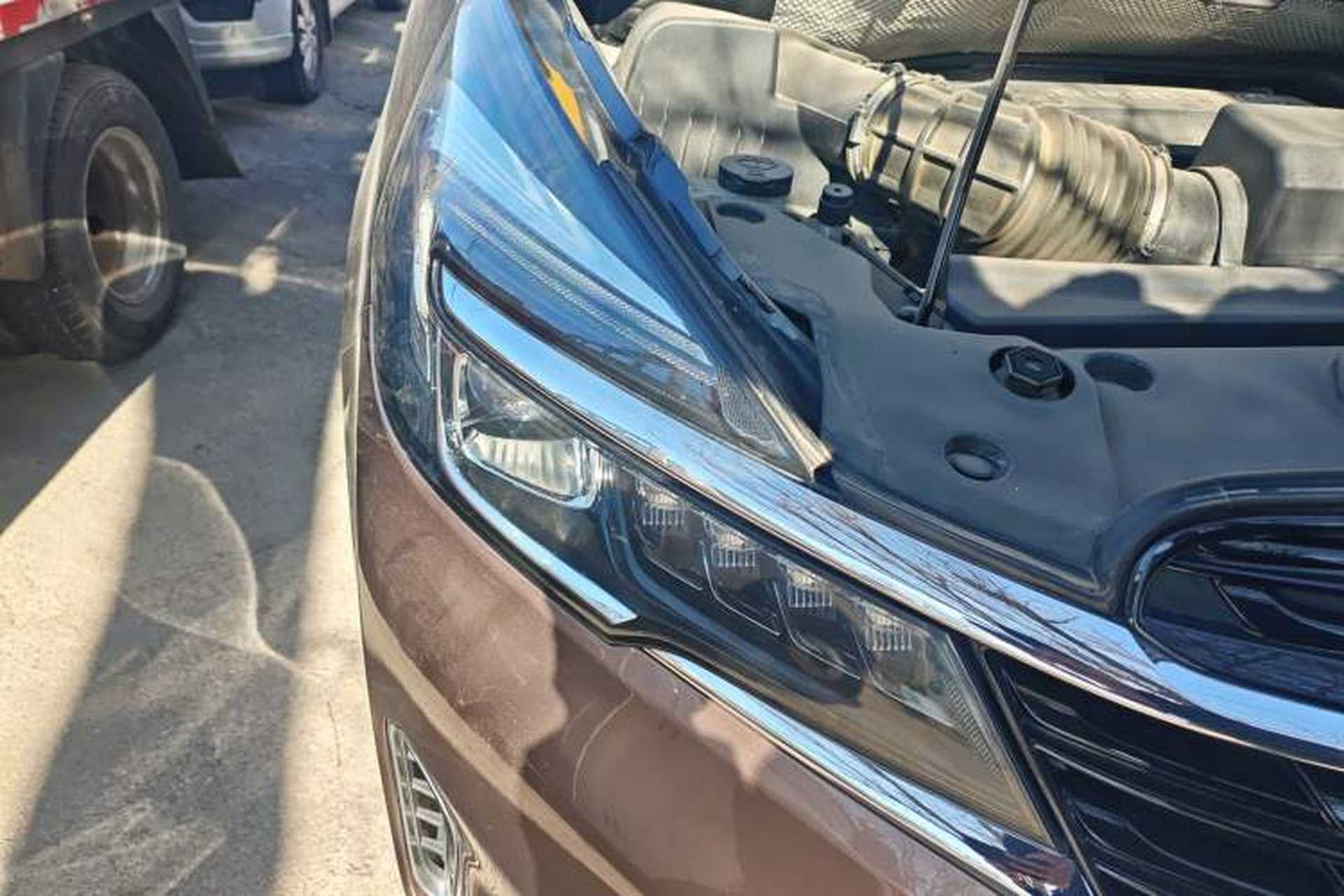 Used Buick GL8 2020 Land Business Class 652T Luxury Model Right Front Headlight