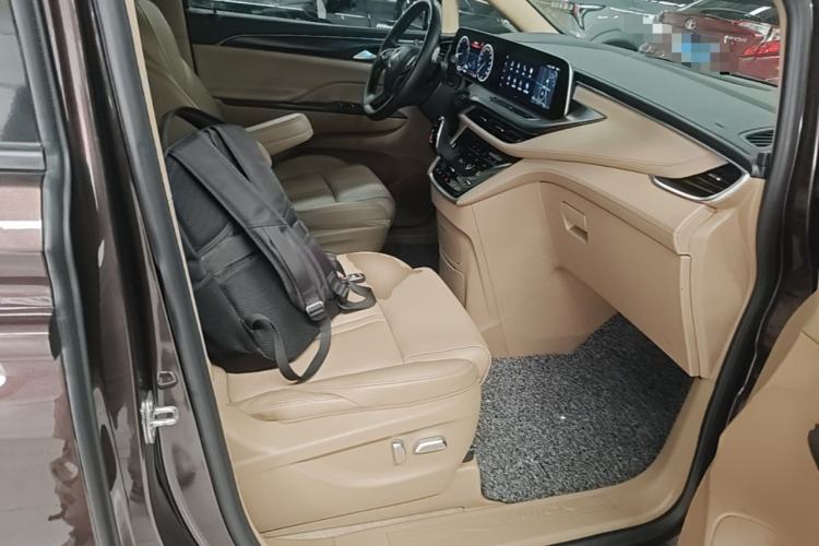 Used Buick GL8 2020 ES Land Cruiser 653T Luxury Edition Right Front Seat
