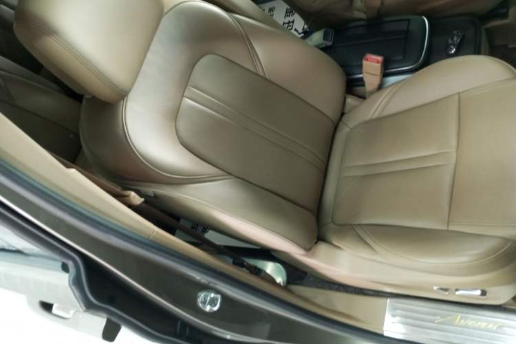 Used Buick GL8 2020 ES Land Cruiser 653T Luxury Edition Right Front Seat